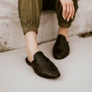 Seychelles Black Leather Mules